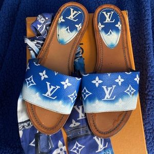 Auth Louis Vuitton Sandal Slides sz 40 and Scarf